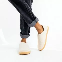 Toms Ezra Geschlossene Hausschuhe - Beige 10 Toms Ezra Geschlossene Hausschuhe - Beige -Schuhladen 26114572 02